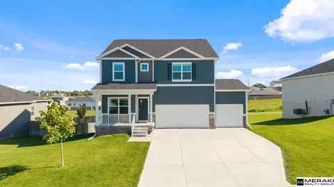 6409 Peters Pkwy, Papillion, NE 68157