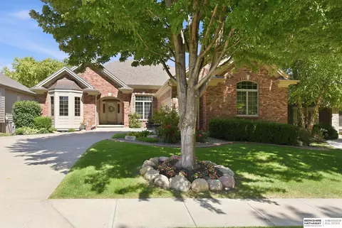 1213 S 194th St, Omaha, NE 68130