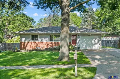 1857 Rusty Ln, Lincoln, NE 68506