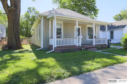 1421 S 8th St, Council Bluffs, IA 51501
