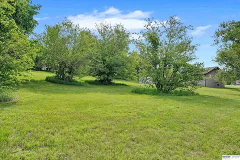 Exterior - 1908 Gregg Rd, Bellevue, NE 68005 photo 24 of 30