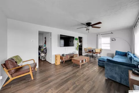 Living - 1908 Gregg Rd, Bellevue, NE 68005 photo 1 of 4