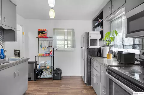 Kitchen - 1908 Gregg Rd, Bellevue, NE 68005 photo 1 of 2