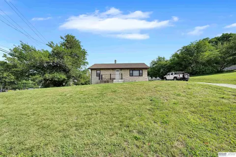 Exterior - 1908 Gregg Rd, Bellevue, NE 68005 photo 2 of 30