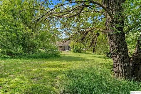 Exterior - 1908 Gregg Rd, Bellevue, NE 68005 photo 17 of 30