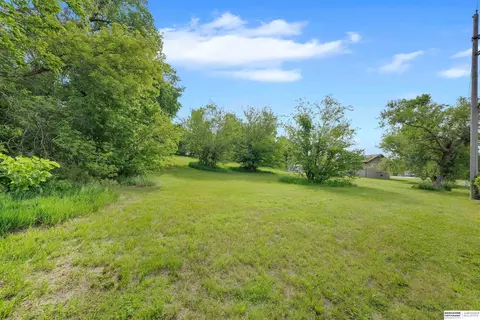 Exterior - 1908 Gregg Rd, Bellevue, NE 68005 photo 23 of 30