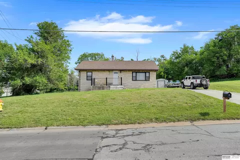 Exterior - 1908 Gregg Rd, Bellevue, NE 68005 photo 1 of 30