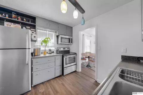Kitchen - 1908 Gregg Rd, Bellevue, NE 68005 photo 2 of 2