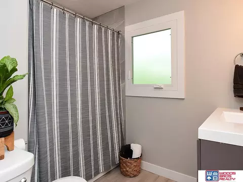Bath - 1600 S 4th Ave, Beatrice, NE 68310 photo 4 of 8
