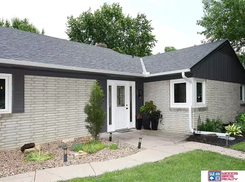 Exterior - 1600 S 4th Ave, Beatrice, NE 68310 photo 1 of 4