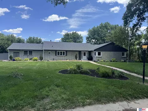 1600 S 4th Ave, Beatrice, NE 68310