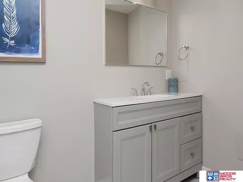 Bath - 1600 S 4th Ave, Beatrice, NE 68310 photo 8 of 8