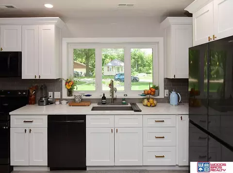 Kitchen - 1600 S 4th Ave, Beatrice, NE 68310 photo 2 of 4