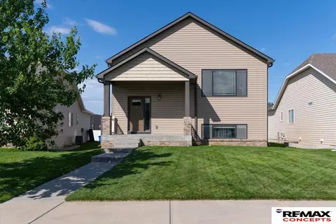 8307 Ryley Ln, Lincoln, NE 68512