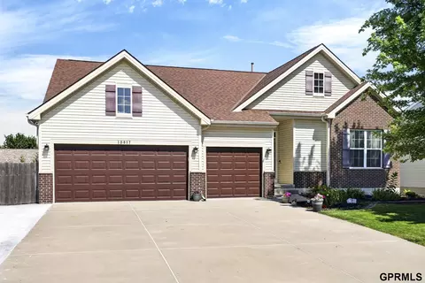 10817 S 111 St, Papillion, NE 68046