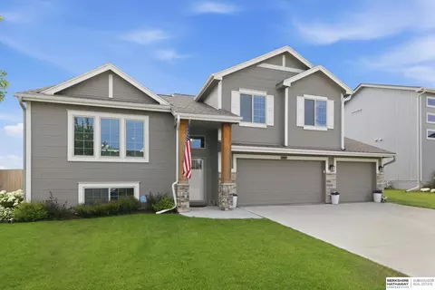 13544 S 55th St, Papillion, NE 68133