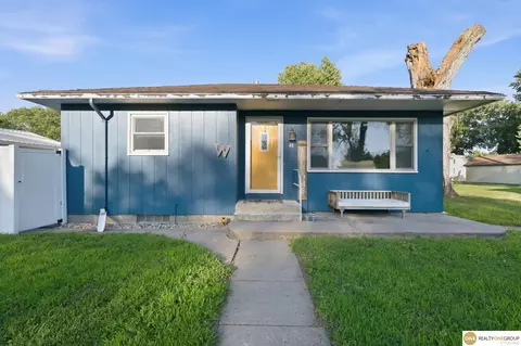 48 Park St, Griswold, IA 51535