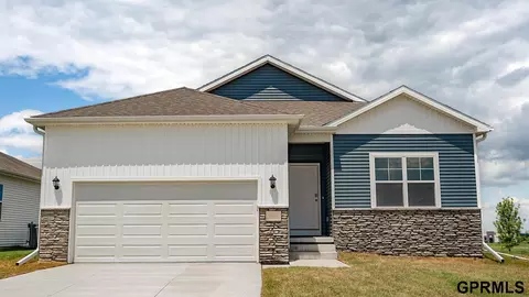6515 N 187th St, Elkhorn, NE 68022