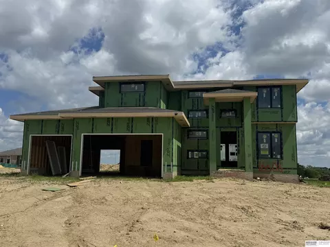 16606 Abigail St, Bennington, NE 68007