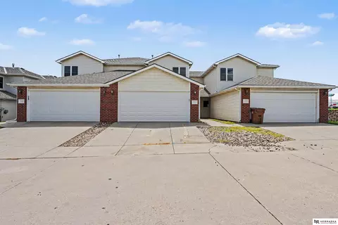 5973 Silver Brook Pl, Lincoln, NE 68521
