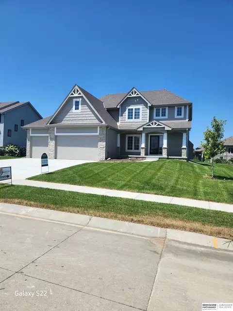 12708 S 73 St, Papillion, NE 68046