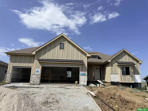 12618 S 79 St, Papillion, NE 68046