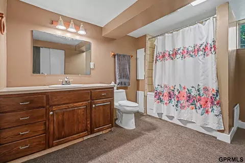 Bath - 1000 N 4th St, Springfield, NE 68059 photo 2 of 2