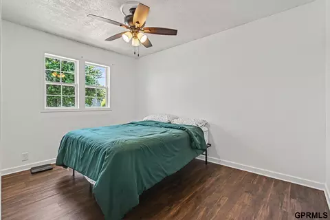 Bedroom - 1000 N 4th St, Springfield, NE 68059 photo 2 of 4