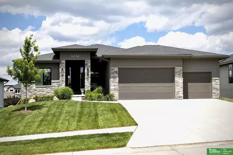 6513 S 208th Ave, Elkhorn, NE 68022
