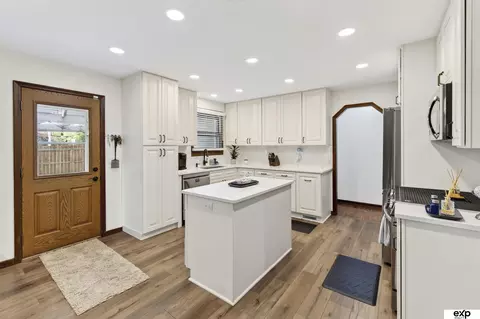 Kitchen - 12229 Patrick Ave, Omaha, NE 68164 photo 7 of 7