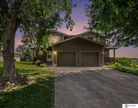 20213 Veterans Dr, Elkhorn, NE 68022