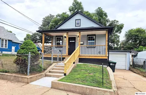 2108 J St, Omaha, NE 68107