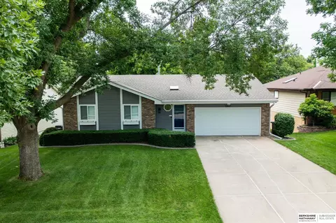 15409 Summerwood Dr, Omaha, NE 68137