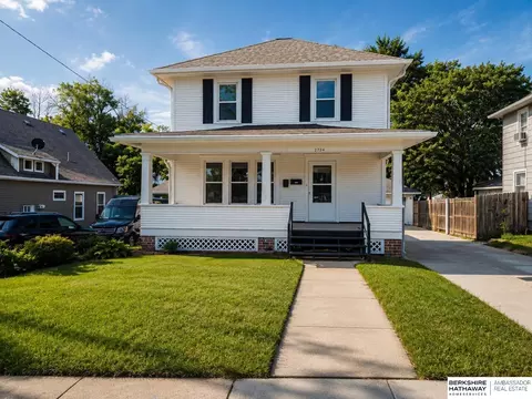 2724 N 62 St, Omaha, NE 68104