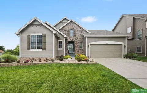 9510 S 26th Ave, Bellevue, NE 68147