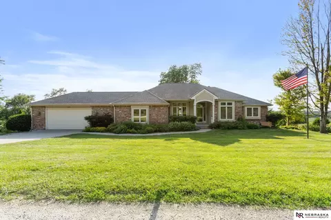 1810 N 216 St, Omaha, NE 68022
