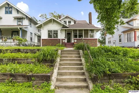 2449 Fontenelle Blvd, Omaha, NE 68104