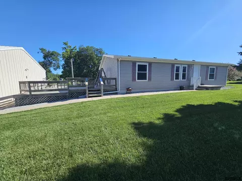 116 E George St, Clay Center, NC 28933