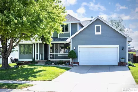 11889 S 217th St, Gretna, NE 68028