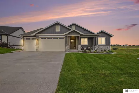11976 S 118th Ave, Papillion, NE 68046