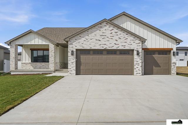 9515 Breashears St, Lincoln, NE 68516