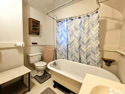 Bath - 202 E Murray St, Shickley, NE 68436 photo 6 of 7