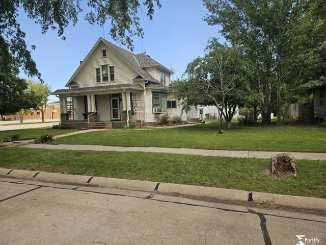 202 E Murray St, Shickley, NE 68436