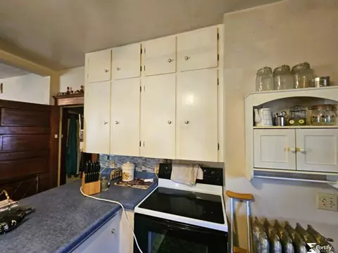 Kitchen - 202 E Murray St, Shickley, NE 68436 photo 4 of 8