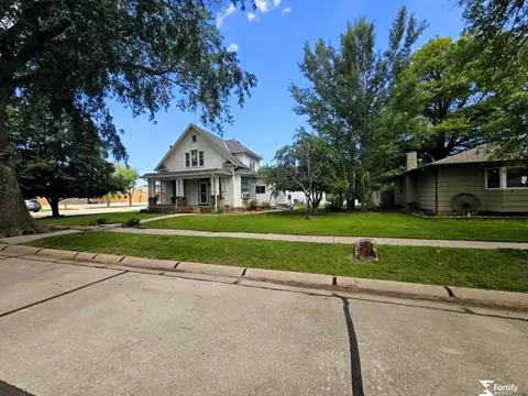 Exterior - 202 E Murray St, Shickley, NE 68436 photo 3 of 6
