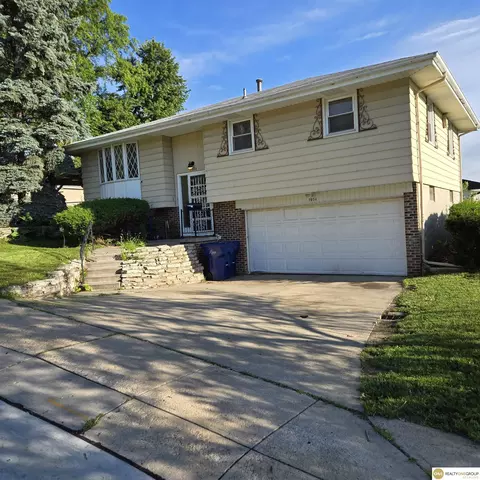 7804 Seymour St, Ralston, NE 68127