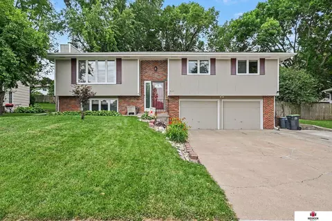 8021 Myrtle St, Lincoln, NE 68506