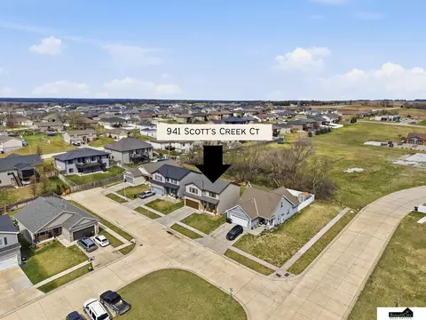 941 Scotts Creek Ct, Hickman, NE 68372