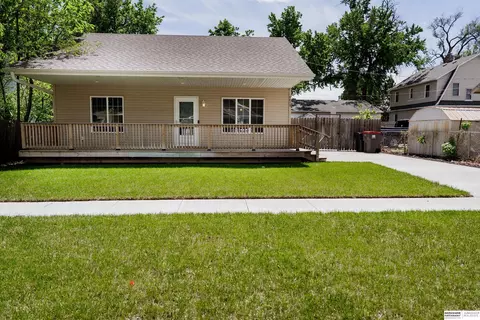 4819 Greenwood St, Lincoln, NE 68504