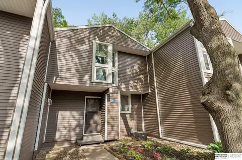 10836 Seward St, Omaha, NE 68154